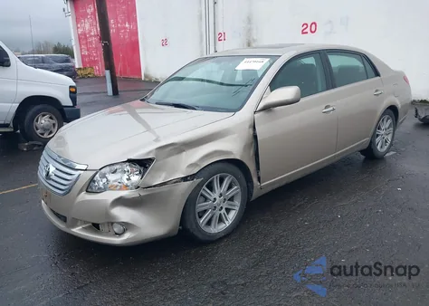 2009 Toyota Avalon Limited z USA, uszkodzony, nr VIN 4T1BK36B49U337804